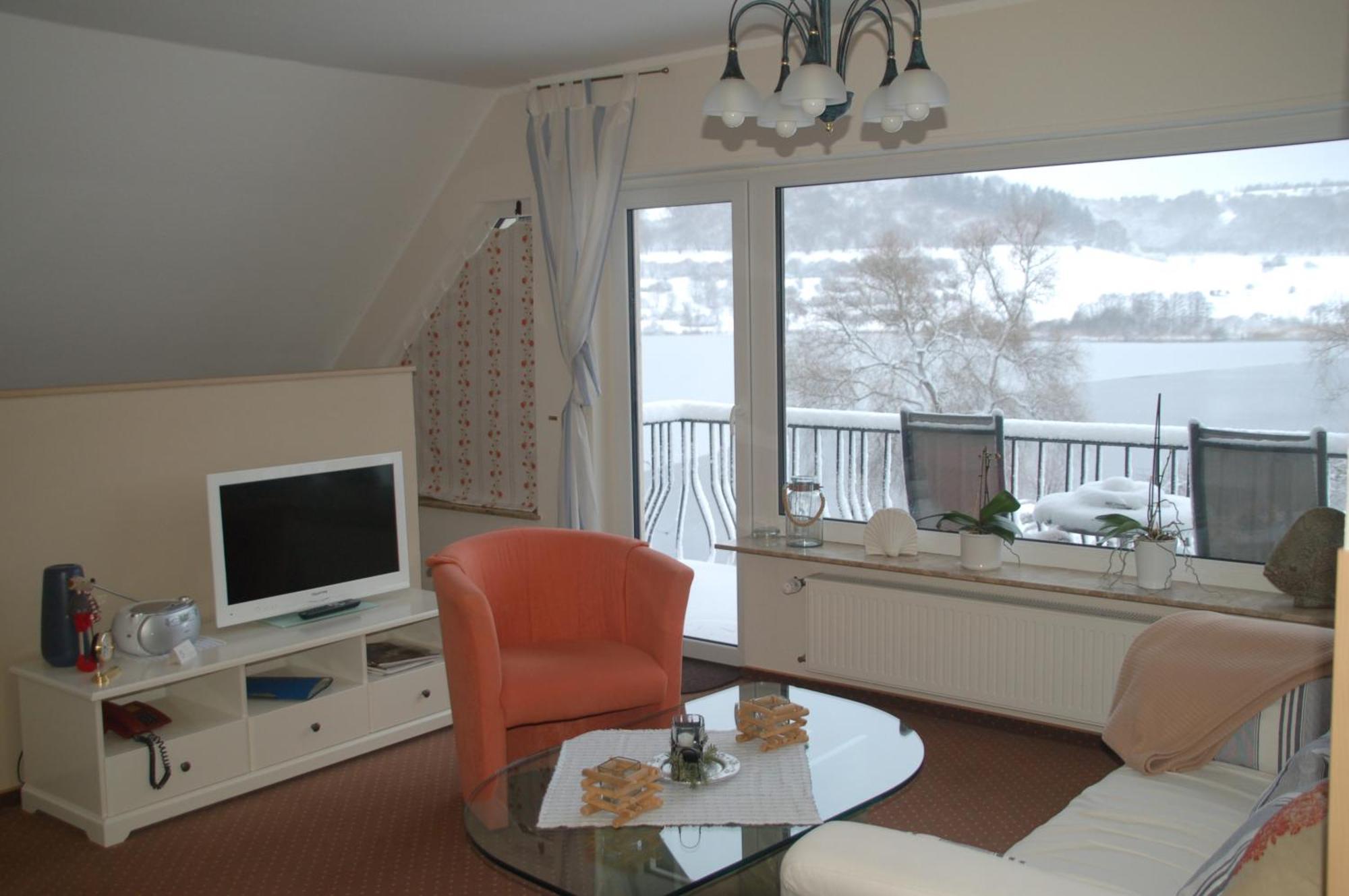 Hotel-Pension Maarblick Schalkenmehren Zimmer foto